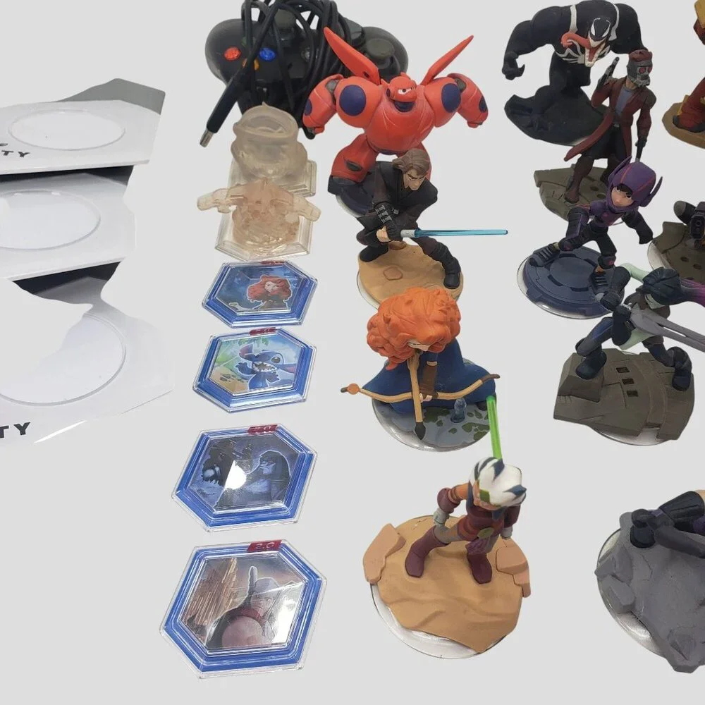 Disney Infinity bundle 30 pcs. for X Box 360